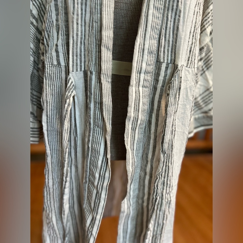 Universal Thread Striped Tie-Front Duster — M/L - Picture 5 of 6